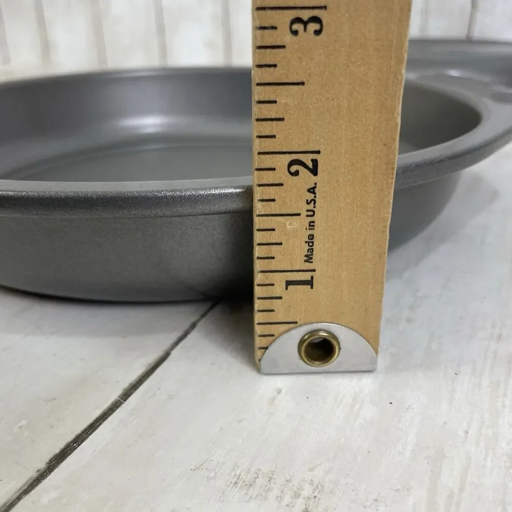 Circulon 9” Round Cake Pan  Total® Nonstick Bakeware Gray - Set Of 2 - New